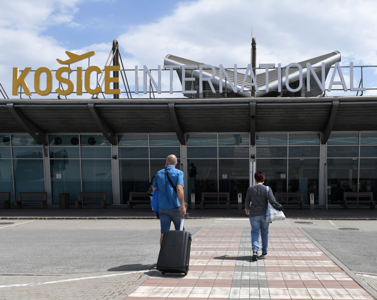 Slovensko sprísňuje pravidlá pre drony v okolí viacerých letísk
