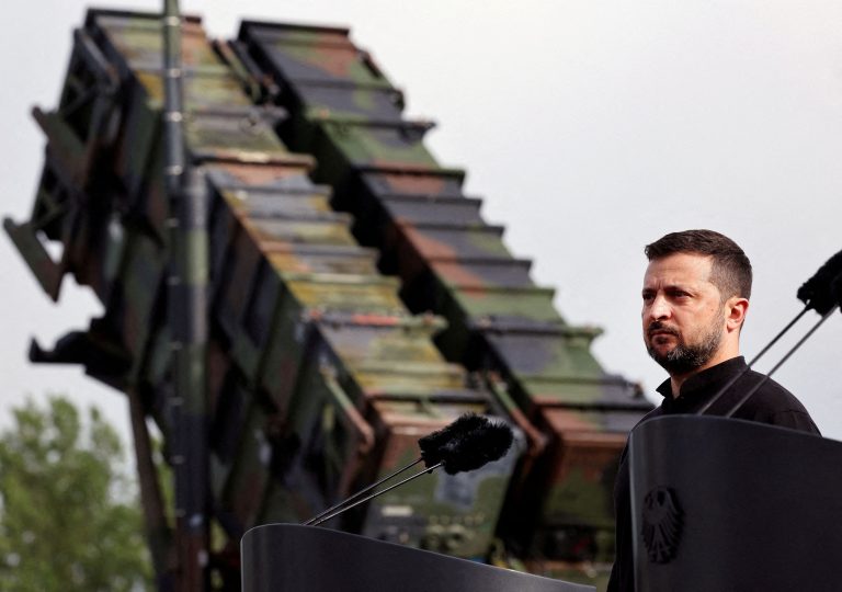 Rusko dodáva Iránu drony typu Šáhid, tvrdí Zelenskyj
