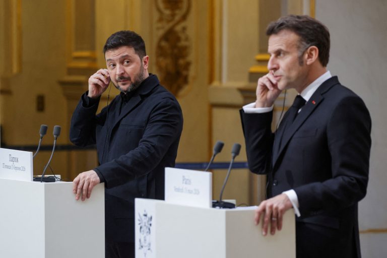 Zelenskyj v Paríži: Uvoľnenie sankcií môže Rusku priniesť miliardy