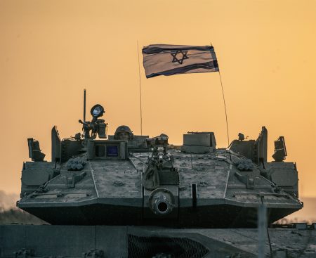 Izrael útočí aj na Libanon, konflikt s Iránom sa rozširuje