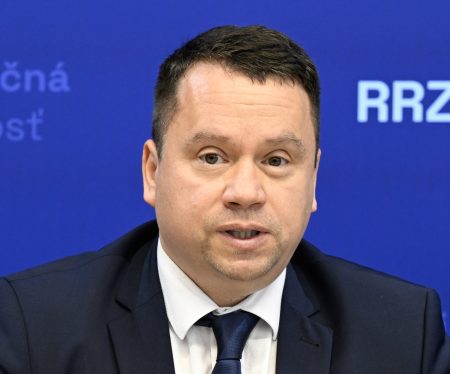 Slovensko uviazlo v konsolidačnej pasci. Vláda rezignovala na stabilizáciu dlhu, varuje RRZ