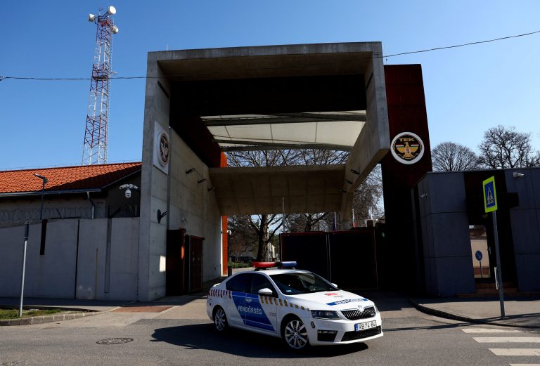 V Maďarsku zadržali tínedžera, ktorý plánoval útok v škole