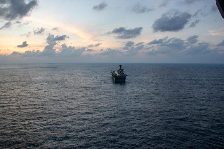 US Military Begins Mine Clearance Preparations in Strait of Hormuz