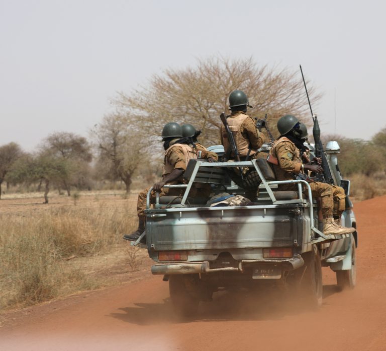 Human Rights Watch varuje pred etnickými útokmi v Burkine Faso