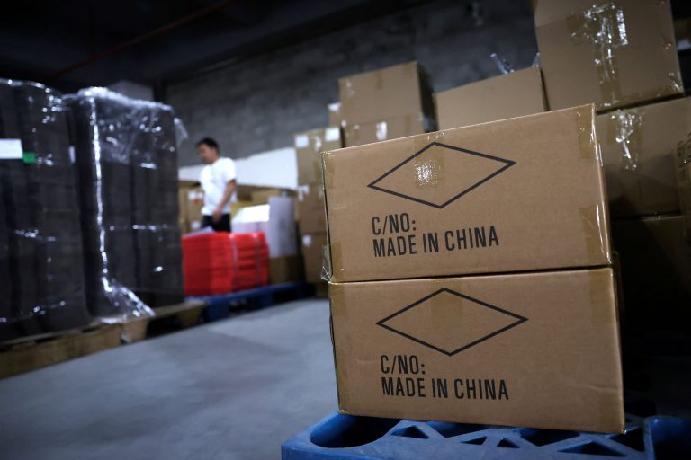 Na Slovensku a v Česku zasahovali pre miliónové colné a daňové podvody