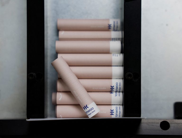 Iran War Drives Up Plastic Prices as Asia Shifts to Paper