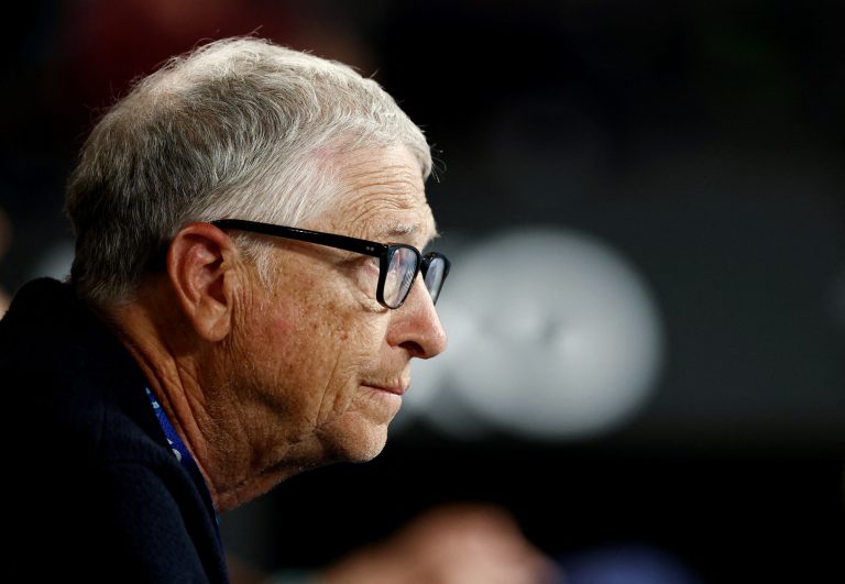 Gatesova nadácia preveruje väzby na Epsteina