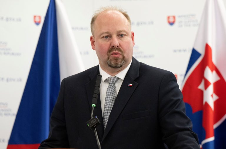 Tejc podá trestné oznámenie pre bitcoinovú kauzu