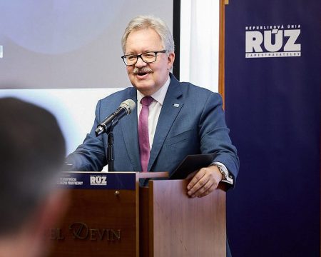 Nazývať zvyšovanie daní konsolidáciou je orwellovský newspeak, vraví Spišák z RÚZ