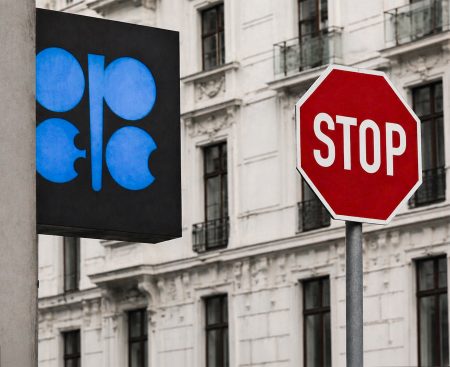 Spojené arabské emiráty opúšťajú OPEC a OPEC+. Trh s ropou môže očakávať výkyvy