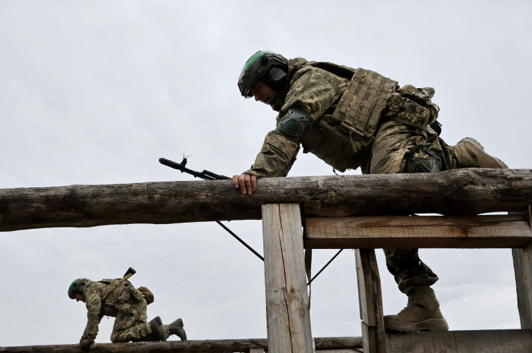 Rusi tvrdia, že obsadili celú Luhanskú oblasť