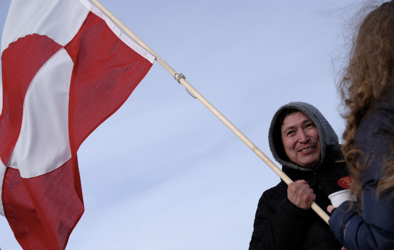Premiér Grónska odmieta slová Trumpa o „zle vedenom kuse ľadu“