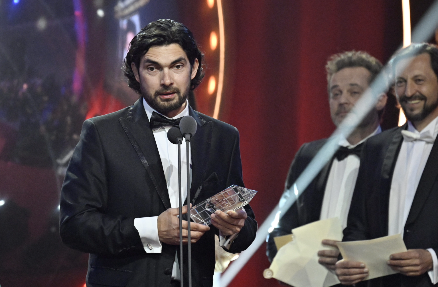 Herec Vladimír Čema hovorí po prevzatí ceny za Najlepší mužský herecký výkon vo vedľajšej úlohe za rolu Popa vo filme Potopa. Foto: Pavel Neubauer/TASR