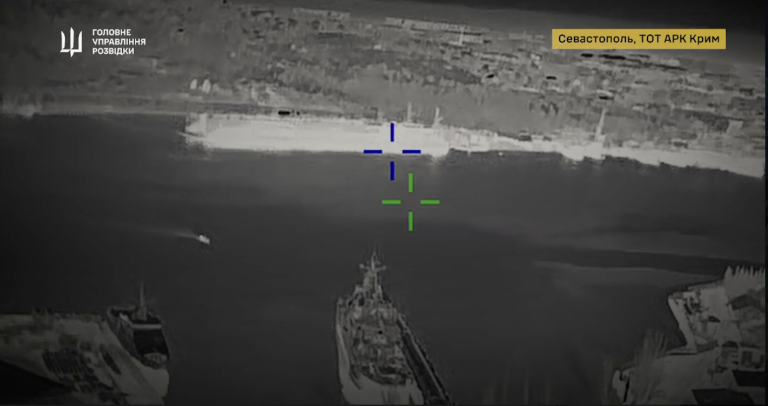 Ukrajina zasiahla ruské výsadkové lode na Kryme