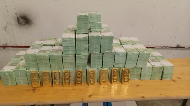 Zelenskyj chce od Magyara späť peniaze zhabané v Maďarsku