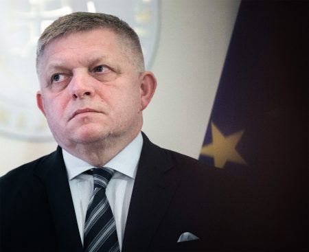 Prímerie v Iráne tlmí ropnú krízu. Slováci zatiaľ lacnejšie cestovať nebudú