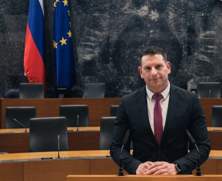 Slovinské referendum o vystúpení z NATO. Trhlina v Aliancii alebo domáca politická hra?