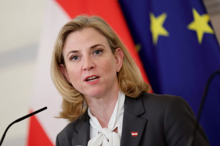 Rakúsko vyhostilo ruských diplomatov pre podozrenie zo špionáže