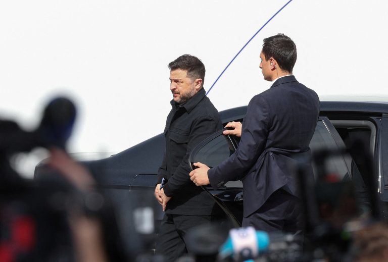 Kyjev ohlasuje ticho zbraní: Zelenskyj reaguje na postoj Ruska