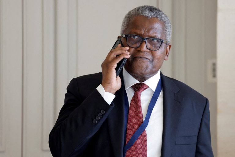Aliko Dangote zvažuje Keniu pre veľkú ropnú rafinériu.