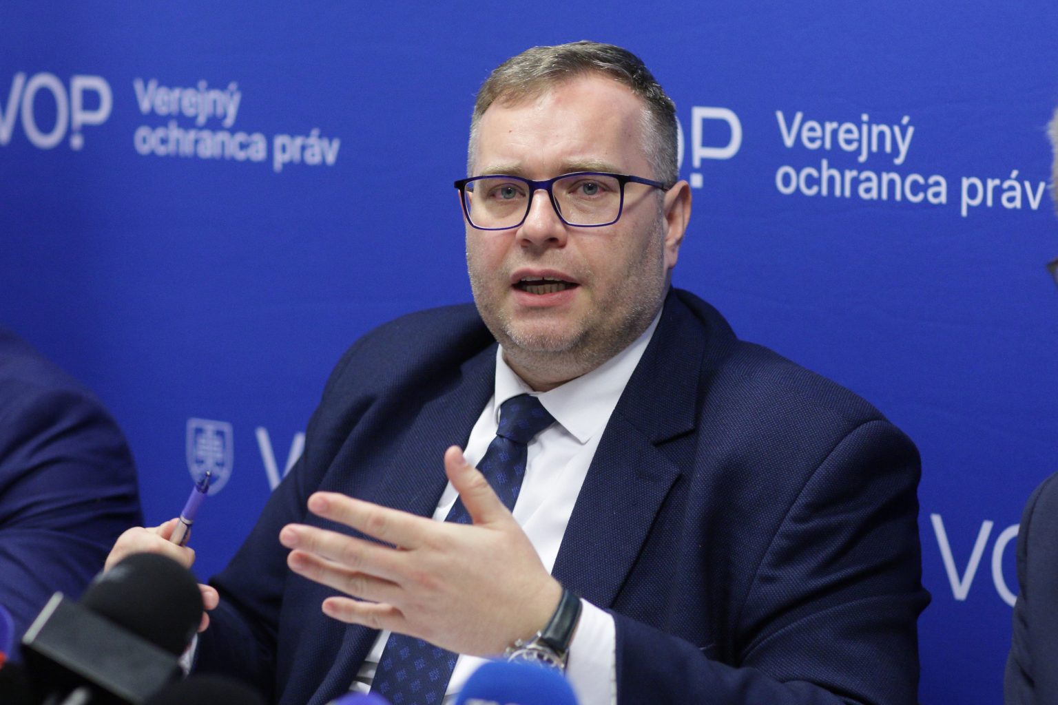 Verejný ochranca práv Róbert Dobrovodský.