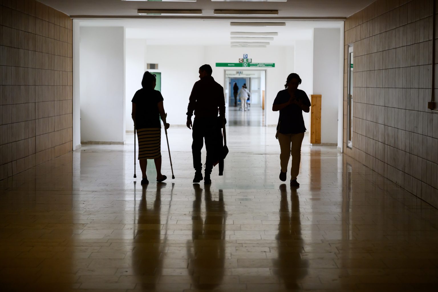 Pacienti na chodbe zrekonštruovaného Psychiatrického oddelenia v Nemocnici sv. Cyrila a Metoda v Bratislave 7. mája 2026. Foto: Jaroslav Novák/TASR
