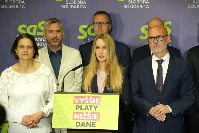 Tlačová konferencia strany SaS.