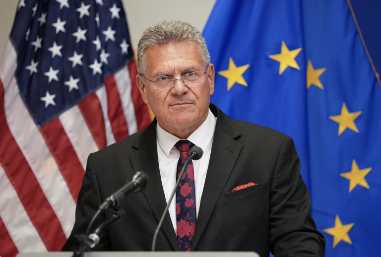 USA a EÚ rokujú o clách, Šefčovič žiada návrat k dohode