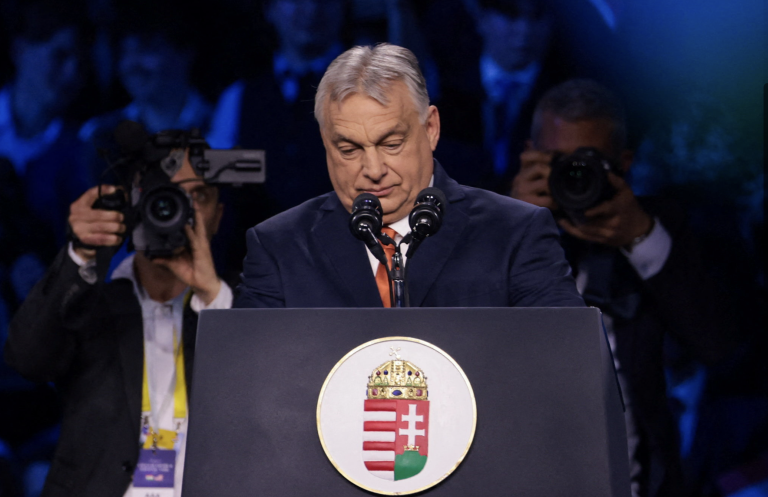 Orbán svoju porážku prirovnal zemetraseniu a varuje pred érou svojvôle