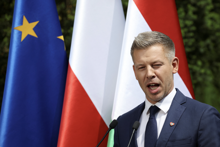 Péter Magyar.