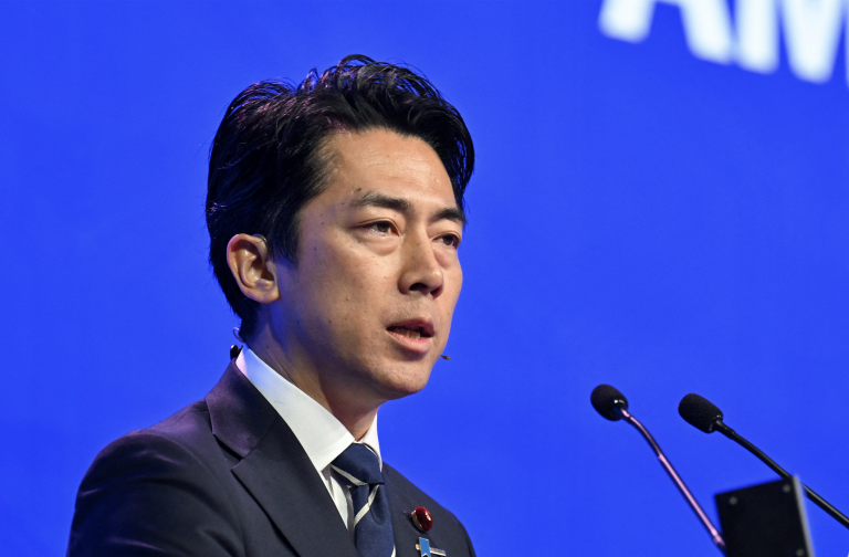 Šindžiró Koizumi, minister obrany Japonska.