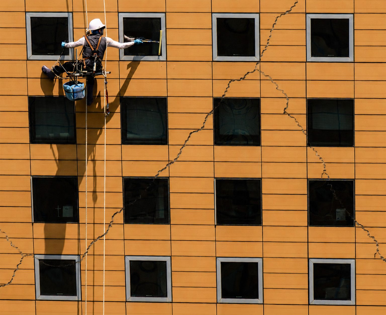 Klesajúce počty narodení a rastúce miery samovrážd. Zdroj: Anthony Wallace/AFP/Profimedia/AI