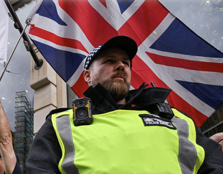 Britský policajt.